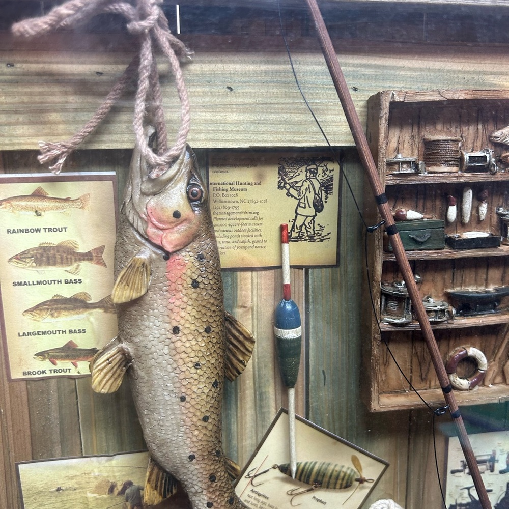 Fishing theme shadowbox wall hanging - 14 x 19 coastal lakehouse cabin decor - Picture 4 of 10